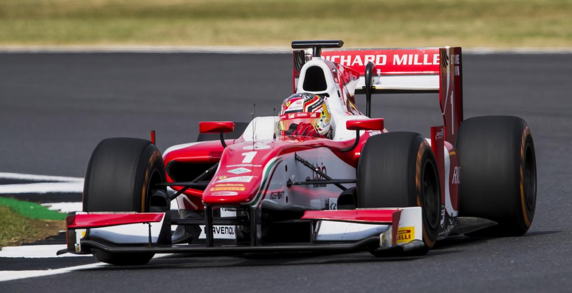Charles Leclerc auf Pole in Silverstone
