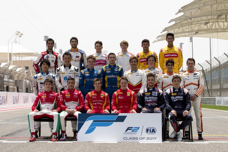 Das Fahrerfeld der FIA Formel 2 2017 beim Saisonstart